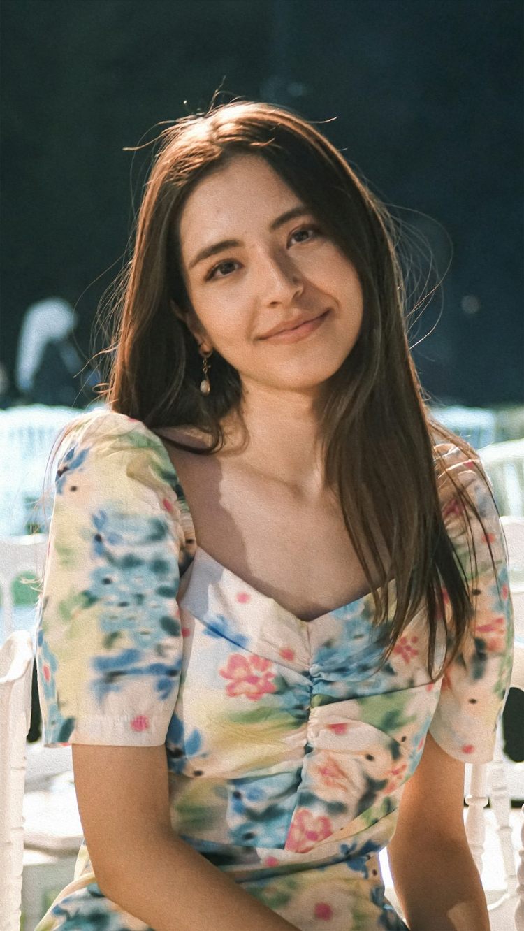 Улыбающаяся женщина психолог